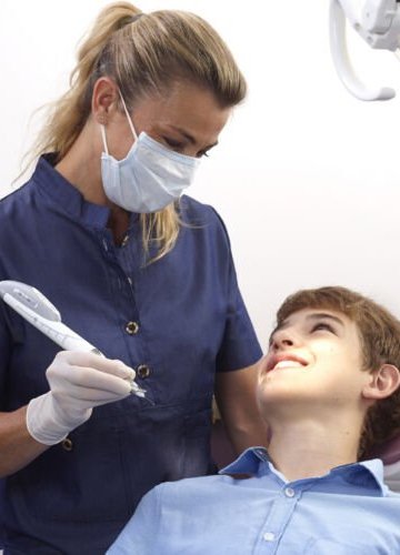 FÁJDALOMMENTES ÉRZÉSTELENÍTÉS